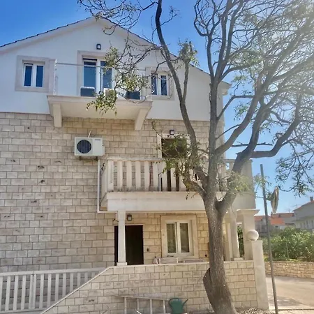 Appartement Elegant With Balcony - Two Bedroom With Balcony